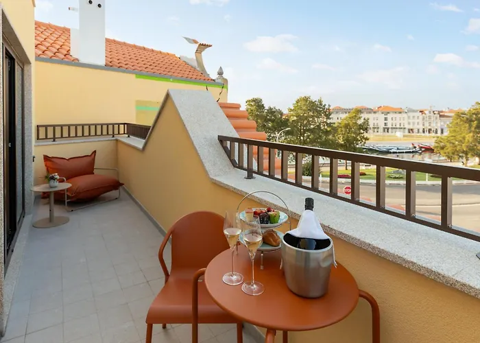 Do Alboi 4* אבאירו